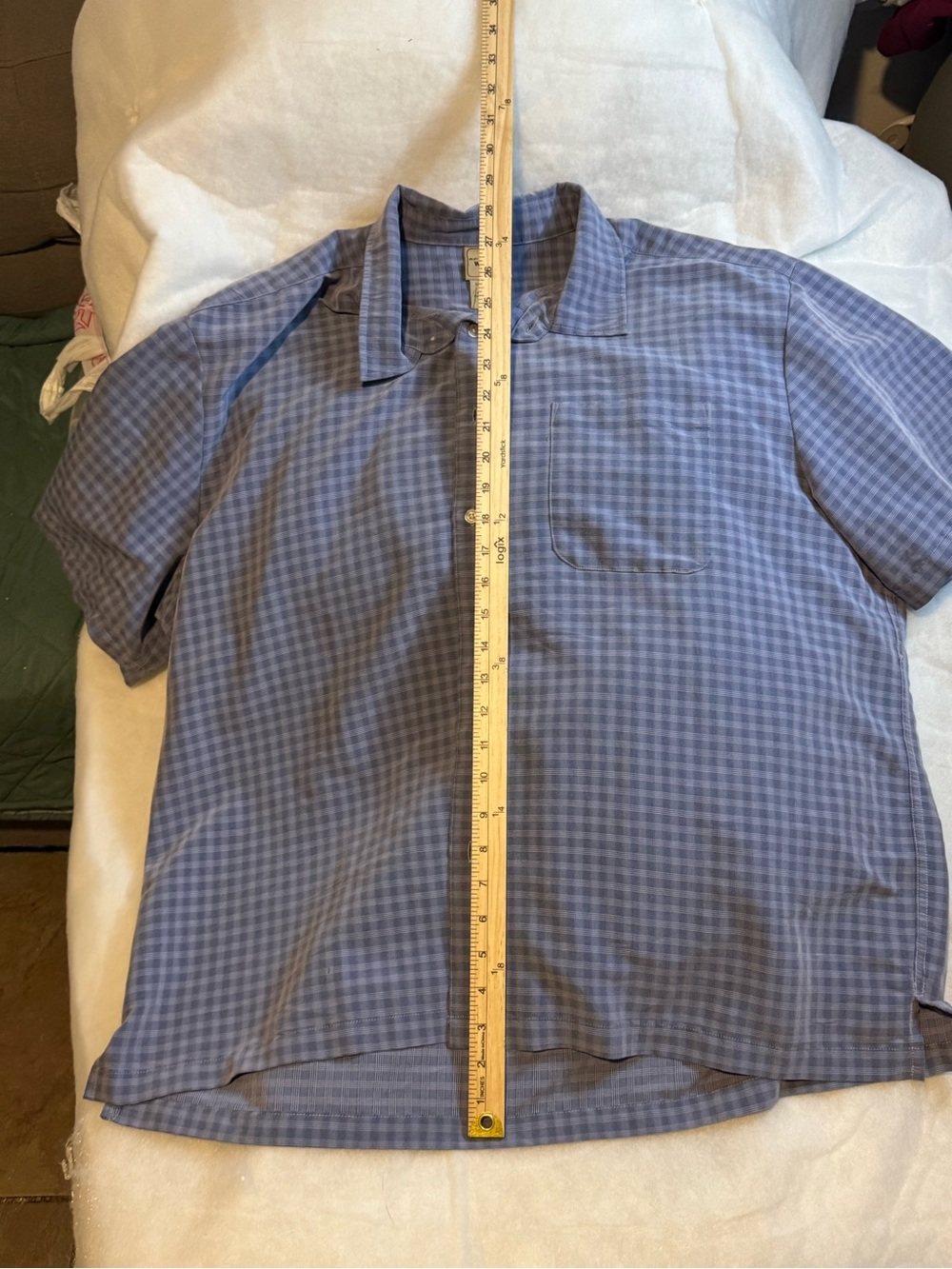 Men's Short-Sleeve Casual Button-Down Shirt in Blue Plaid